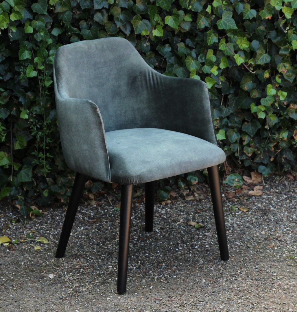 aanbieding-showroommodel-1-eetkamerstoel-rumba-